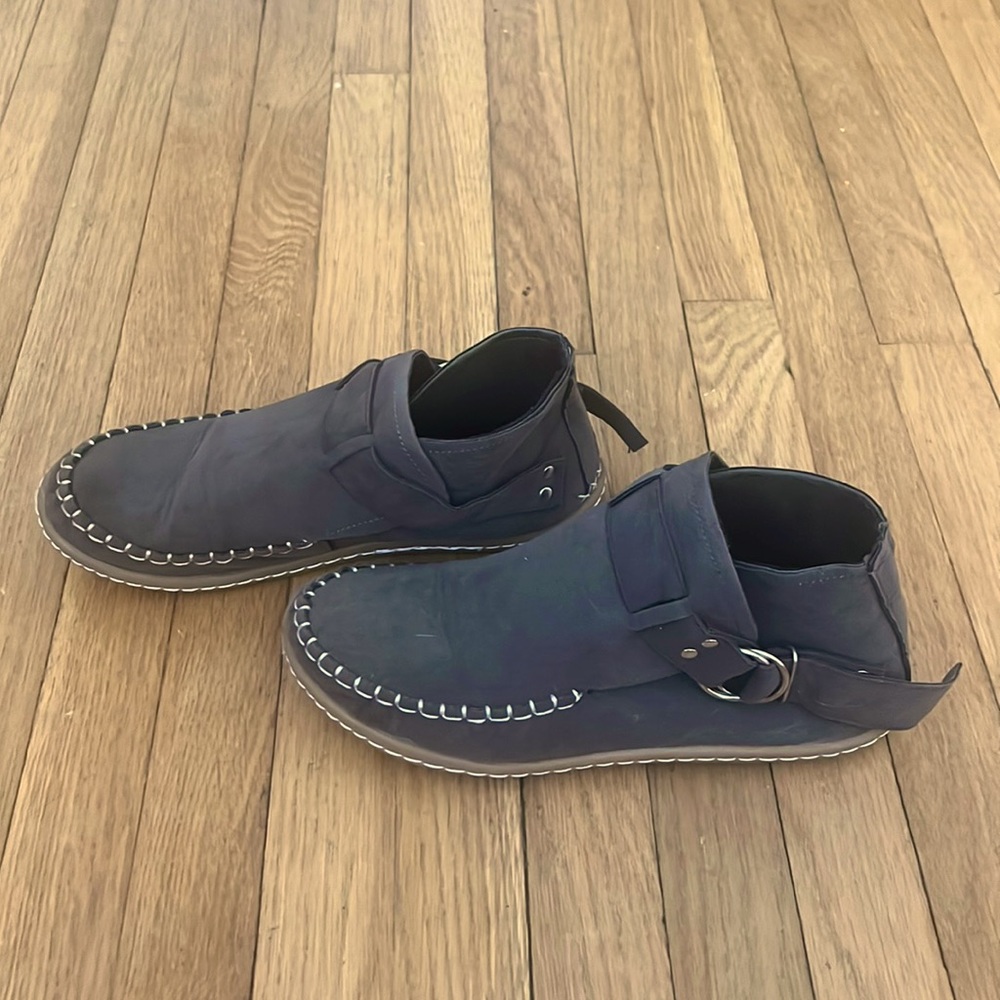 ROSY Black Buckle Moccasin Boot Size 8.5